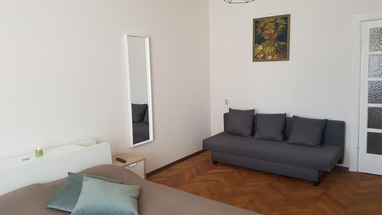 Апартаменты Beatrises Apartamenti Рига Экстерьер фото
